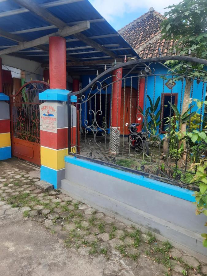 Red Beach Homestay Pasanggaran Екстер'єр фото