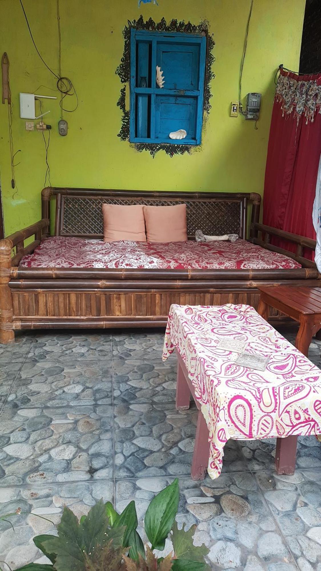 Red Beach Homestay Pasanggaran Екстер'єр фото